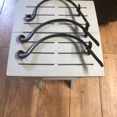 Hanging brackets