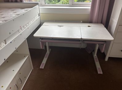 child's desk