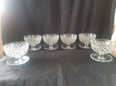Diamond pattern glass desert/sundae dishes