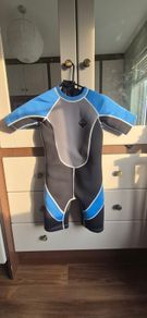 wetsuit