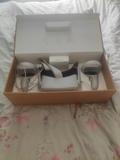 Oculus  Quest
