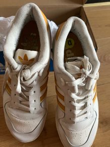 adidas low sneakers
