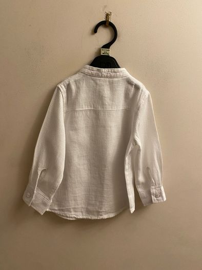 White shirt (12-18 mths)