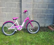 Girls cycle