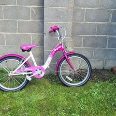 Girls cycle