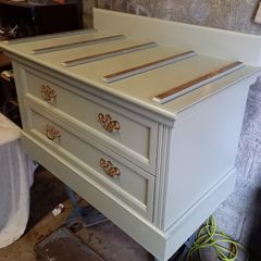 Lowboy chest of drawers