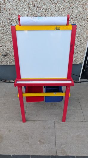 Kids Easel - white/black board