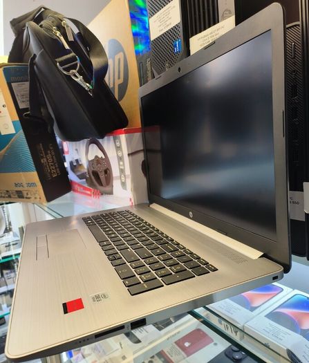 17.3 inch HP 470 G7 NoteBook, Intel i5-10210U 10th Gen, 12GB RAM 500GB SSD Windows 11 Pro Laptop (UHD Graphics Radeon 530)