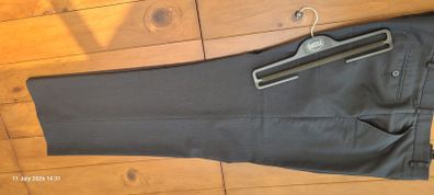 Men's 40" waist x 31" length trousers