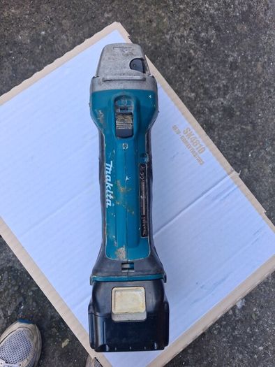 Makita cordless grinder