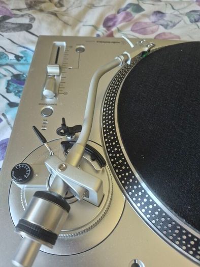 Audio Technica AT-LP120XUSB - Direct-Drive Turntable (Analog & USB)