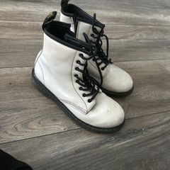 Boots Martens kids size uk3