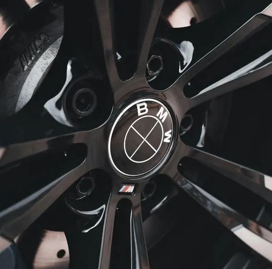 4 x All BMW Black Centre Caps (68mm) Free Post