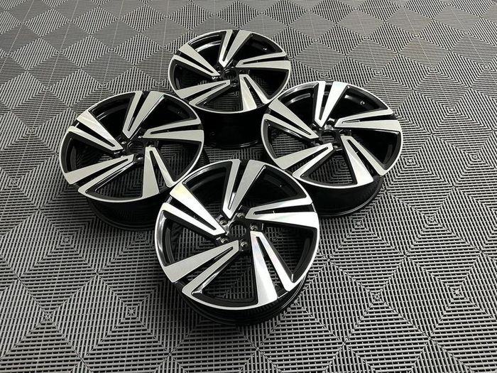 19" Inch Vw Nevada Style Alloy Wheels Golf MK6 MK7 MK8 Audi A3 Q3 Caddy Passat Skoda Octavia 5x112