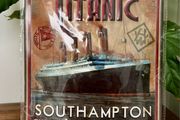 Retro Titanic tin sign wall decor