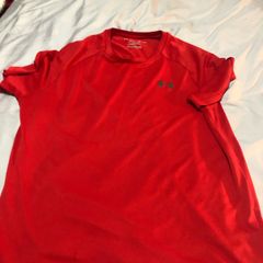 Boys under armour top size S