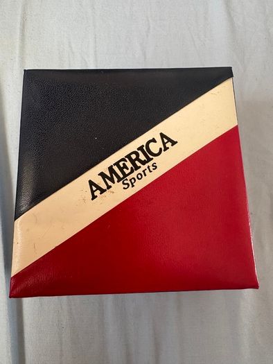 America Quartz watch M5403