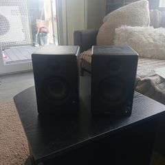 speakers