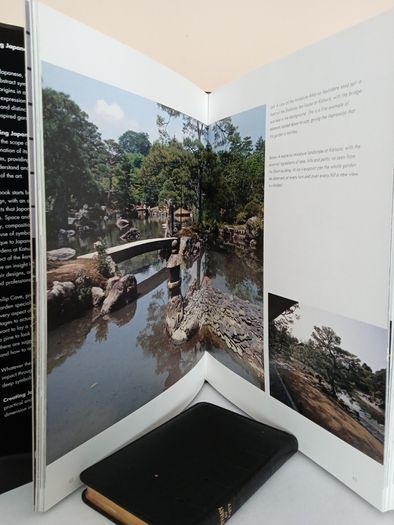 Creating Japanese Gardens by Philip Cave (PT54)