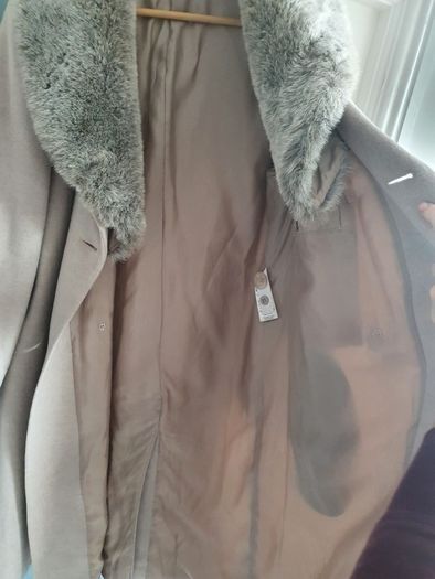 M&S wool and cashmere mix light taupe longline coat with detachable luxurious faux fur collar Sz 12 L (Fit 14-16UK)