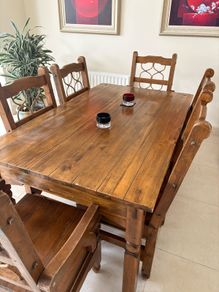 Kitchen table & 6 chairs