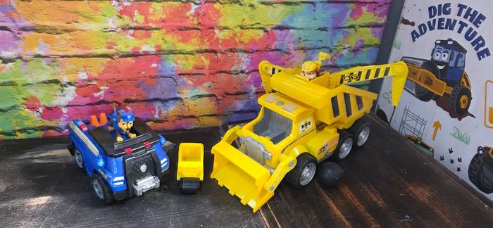 Paw Patrol - Chase's larger cruiser and Rubble's very large demolition truck
