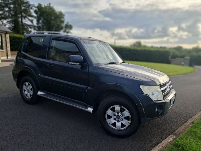 Mitsubishi Pajero 2009