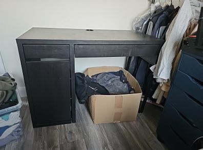 Small desk