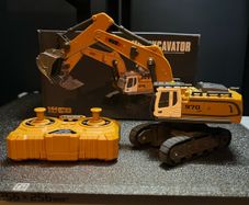 Sealed 1:64 RC Excavator Lights, Sound & Moving Arm