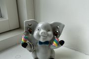 Vintage pig jewellery holder