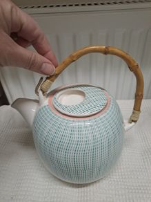 Stylish Ceramic Teapot with Bamboo Handle & Infuser
