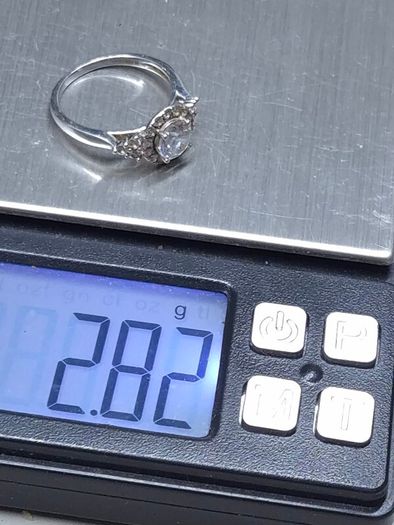 Vintage 9ct White Gold Cluster Ring  Size 51.5