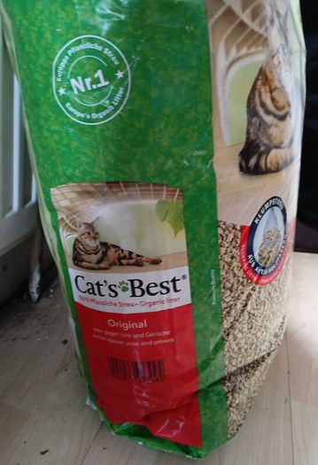 23.5 KG of Cats Best Original Organic  Wood Granule  Clumping Cat Litter