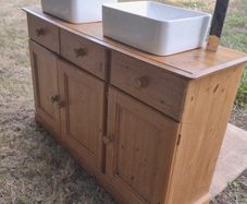 Sink cabinet