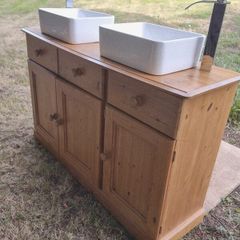 Sink cabinet
