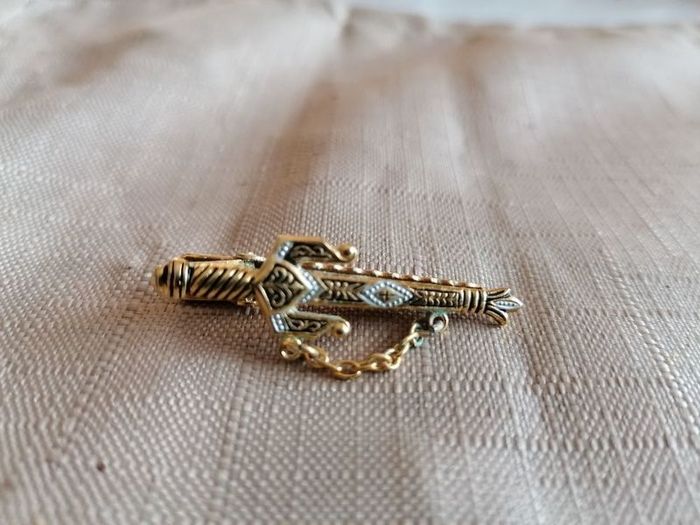 Vintage toledo Demascene sword pendant tie clip