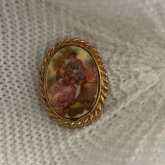 brooch