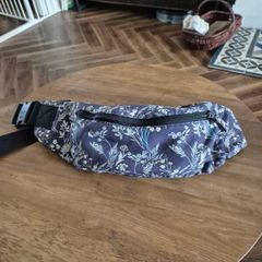 Tula lite compact travel baby carrier / sling 5.4-13kg
