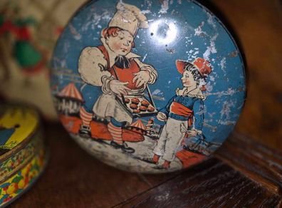 simple simon fairytale toffee tin 1930s
