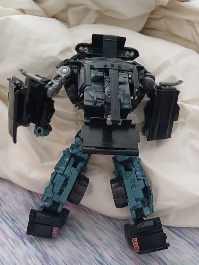 Transformer Ironhide DOTM