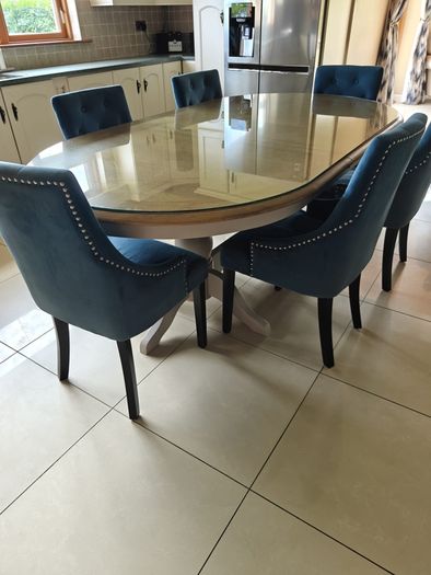 Kitchen table and six chairs
