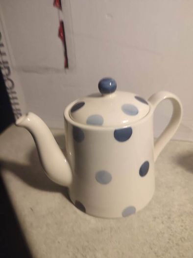 Fairmont and Main Blue Spot Earthenware Small 600ml Teapot with Lid, Blue/ Cream