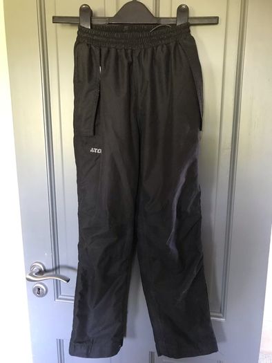 Unisex black Tog 24 scouting trousers aged 8-9 years