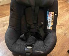 childs car seat