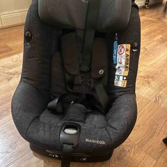 childs car seat