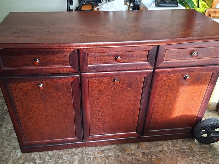 Wooden unit damage to one knob