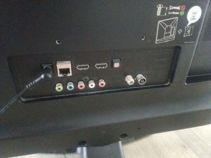LG 28 inch tv