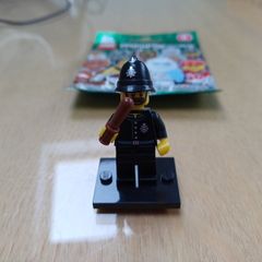 Lego Series 11 English Policeman