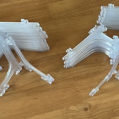 Lot of 31 clear folding display stands / easels