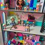LOL Surprise OMG Doll House PLUS Surprise Hair Beads Salon Image 4